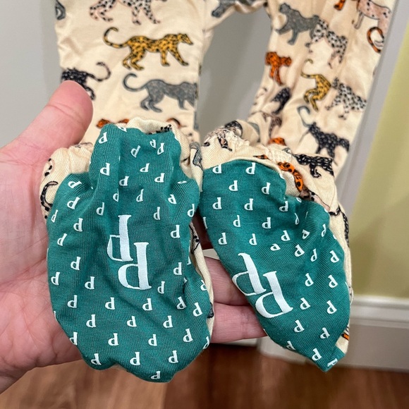 Posh Peanut 9-12M zip up footed onesie! - Picture 2 of 4